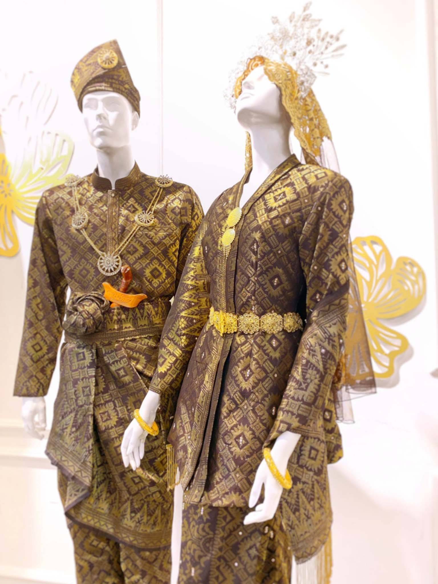 DANG ANUM - Dark Coco Brown Songket Kebaya with Selempang Wedding Dress (Baju Sanding)