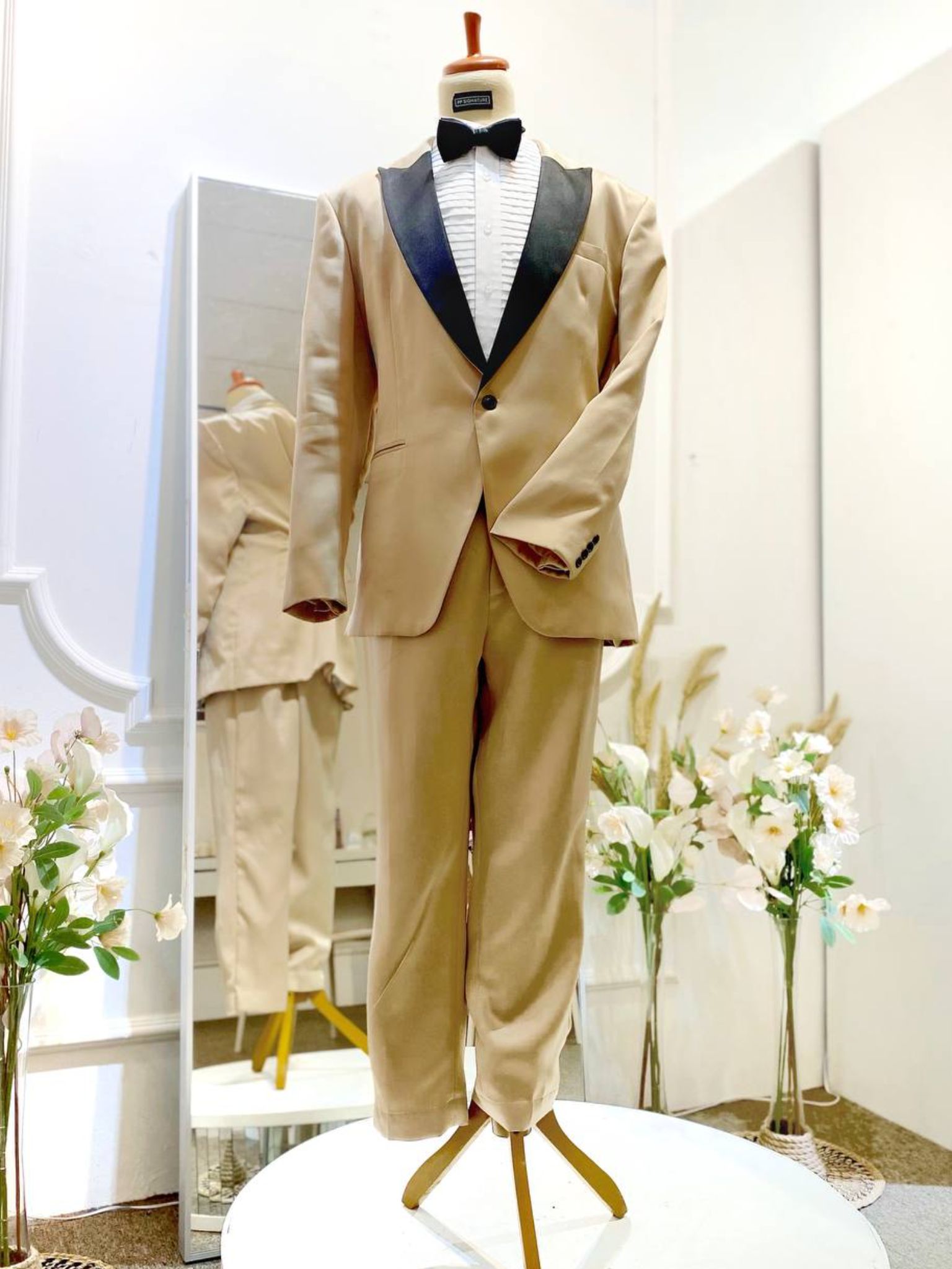 CHAMPAGNE 2-Champagne 2-Piece Wedding Suit Golden Brown with Black Peak Lapel-groom suit-custom wedding suit-rent tuxedo-groom suit rental-custom wedding suit design-plus size wedding suits-sewa baju pengantin lelaki-butik baju pengantin lelaki-baju pengantin lelaki moden-baju sanding moden-baju dinner lelaki