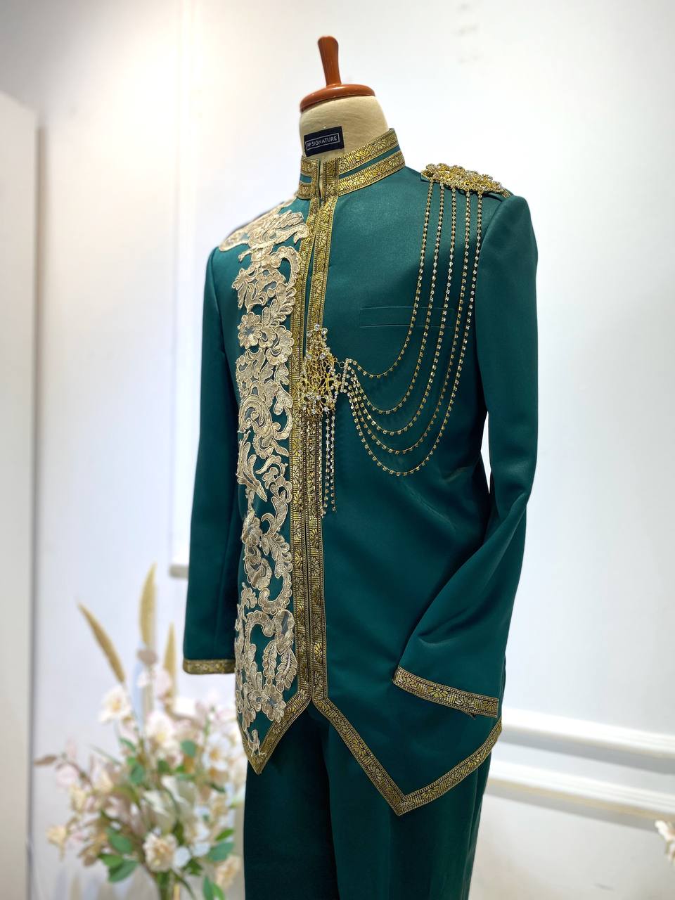 Emerald Green Prince Suit-Baju Pengantin Lelaki-Wedding Reception Suit-Prince Coat Design-Emerald Green Suit Rental-Light Brown Lace Wedding Outfit-Baju Sanding-Groom Suit Rental
Traditional Wedding Suit-Emerald Green and Brown Groom Outfit