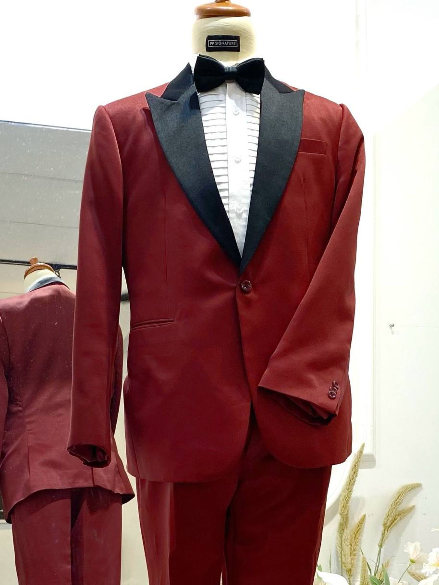 MAROON 2 - Maroon 2-Piece Wedding Suit with Black Peak Lapel