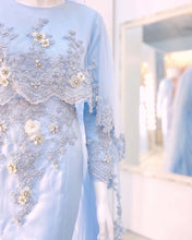 Dress pengantin shop baby blue